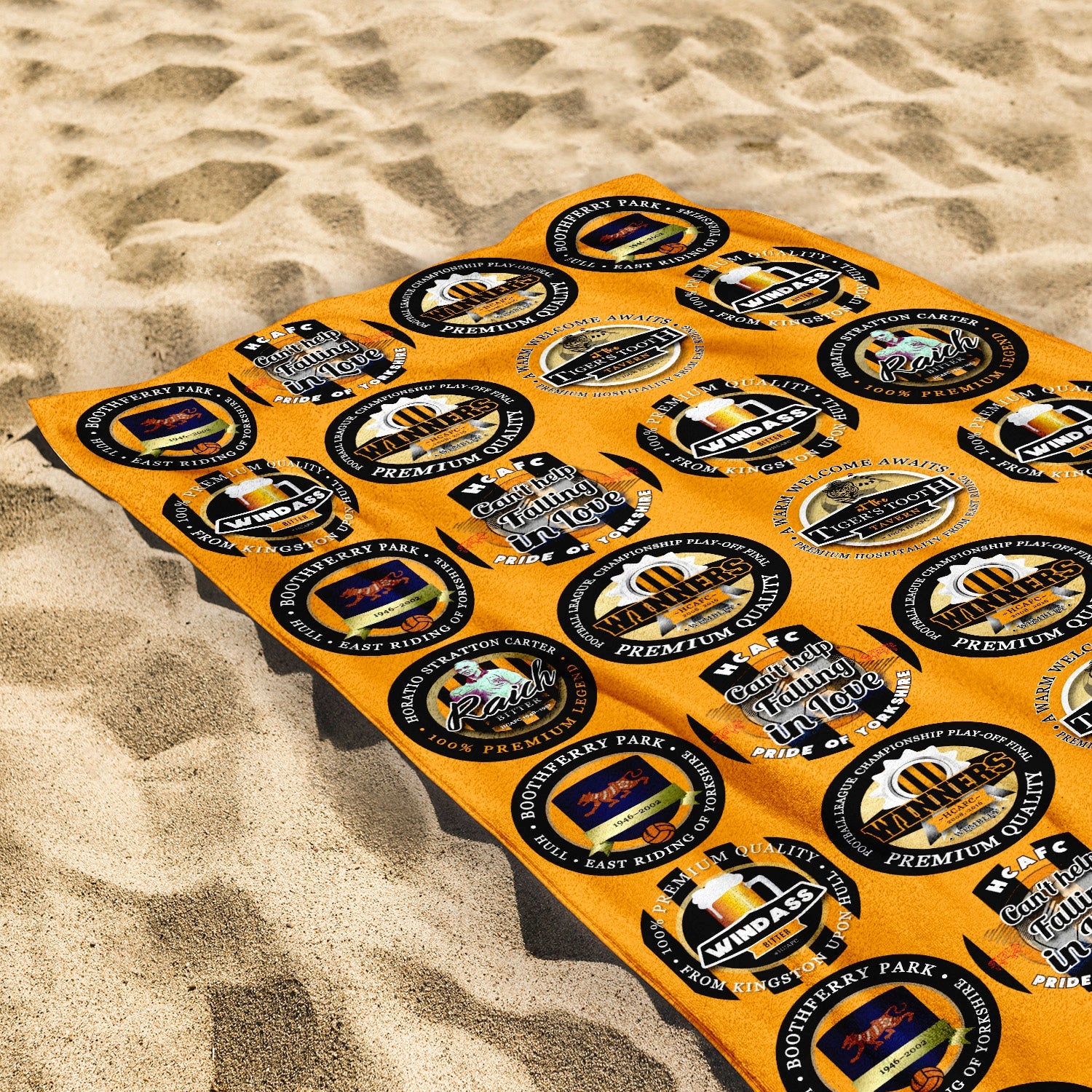 Hull - Football Legends - Microfibre Beach Towel - 150cm x 75cm