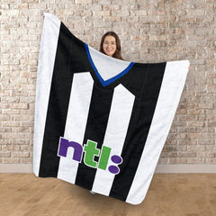 Newcastle - 2001 Home Shirt - Retro Fleece Blanket
