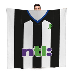 Newcastle FC - 2001 Home Shirt - Retro Fleece Blanket