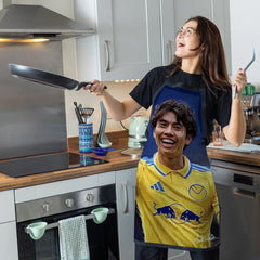 Lee Buccilli - Tanaka - Apron