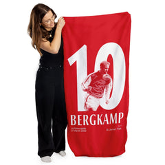 The Gooners Bergkamp 10 - Football Legends - Beach Towel - 150cm x 75cm